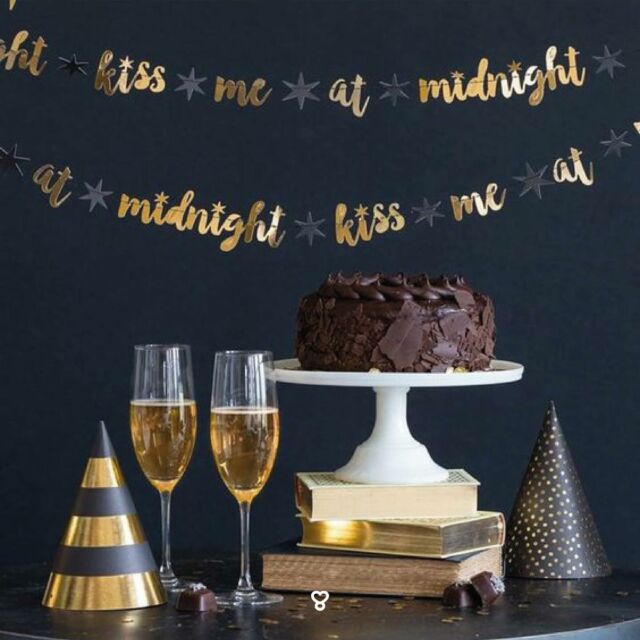 Nous espérons que vous avez passer un très bon réveillon 2024 et que toute cette année qui va suivre sera encore meilleure avec toute pleine de douceurs sucrée ! 🍫🍭✨

Réservez votre Candybar sur Lyon & ses alentours ! L’animation préférée des petits (et surtout des grands). Prise de contact rapide via DM ou Mycandybar.fr 🤍🍩

#bonneannée #candybar #evenementiel #candy #chocolate #aesthetic #goldenhour #birthday #wedding #genderrevealdecorations #weddingdecor #birthdaydecoration #candycart #baloons #eventplanner #eventdesign #photobooth #monday #marshmallow #cookies #sweets #gold #cutedecor #party #partyideas #partydecorations #eventorganizer #2024